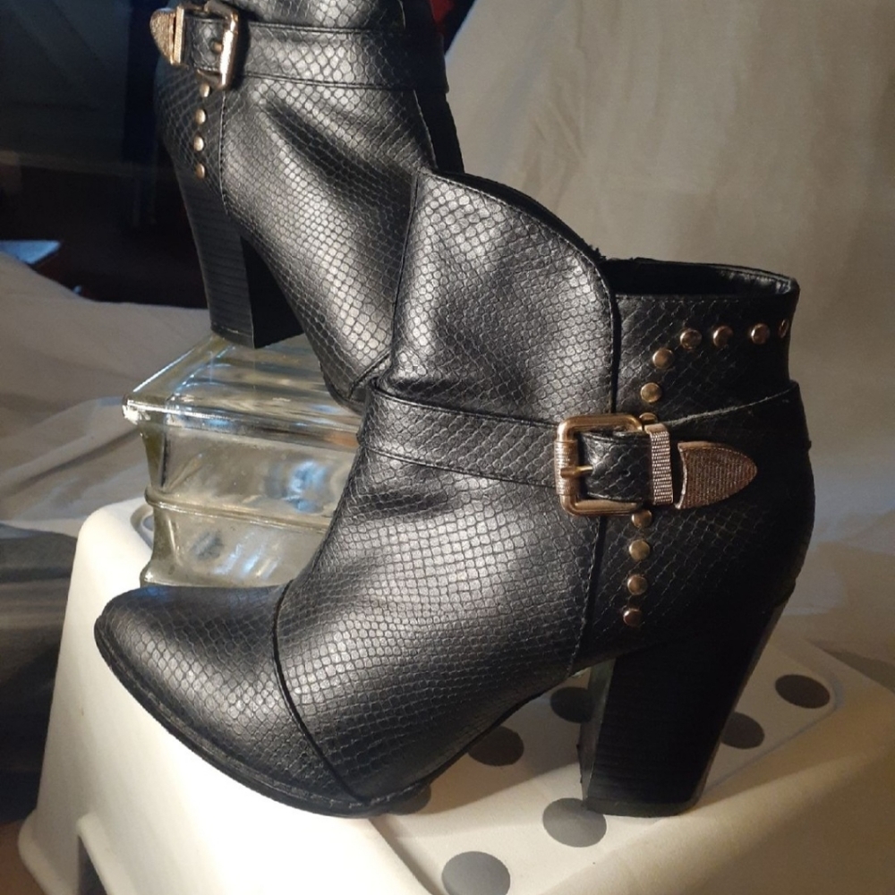 Cape Robin booties